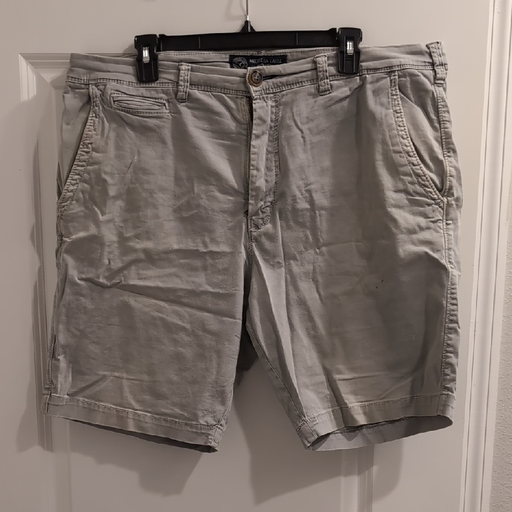 American Eagle Outfitters Gray Knee-Length Shorts